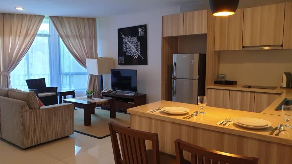 Samsuria Beach Apartment Resort Cherating Ngoại thất bức ảnh
